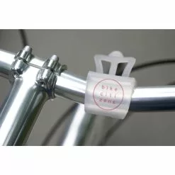 Finn Smartphone Mount Universal -Voimansiirron myyntiliike E3DFB6E942DC79F512D836F78CBC4307